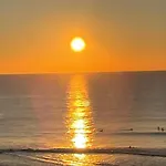 Superbe Vue A 180° Sur L'ocean