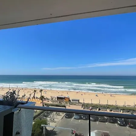 Superbe Vue A 180° Sur L'ocean